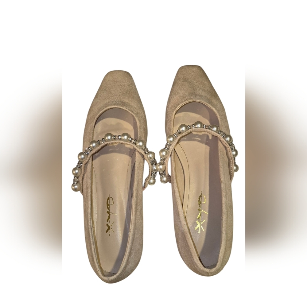 Elegant Beige Women's Shoes with Pearl Detailing - Picture 5 of 14